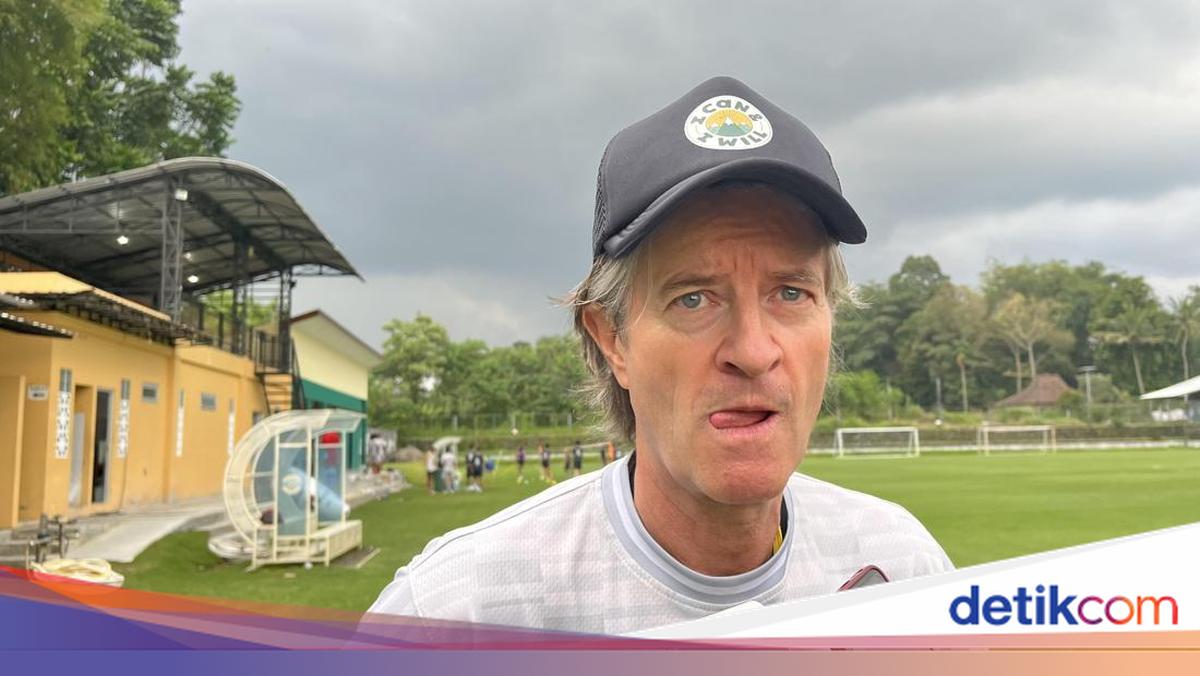 Pieter Huistra Resmi Jadi Pelatih Kepala PSS Sleman Musim Depan