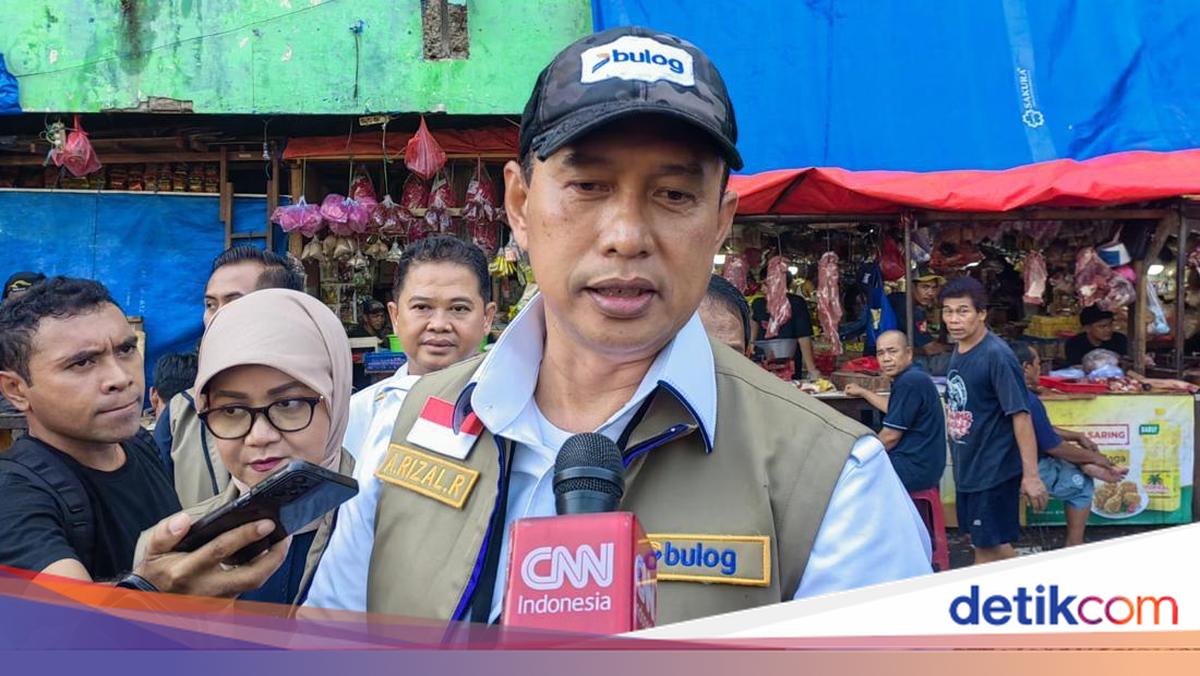 Pembeli Minyak Goreng Curah Beralih ke Minyakita Imbas Harga Plastik Mahal