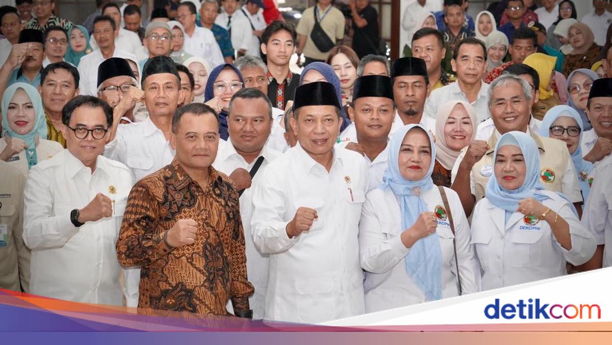 Menkop Buka Raker Dekopin Jateng, Ajak Majukan UMKM Lewat Koperasi Desa