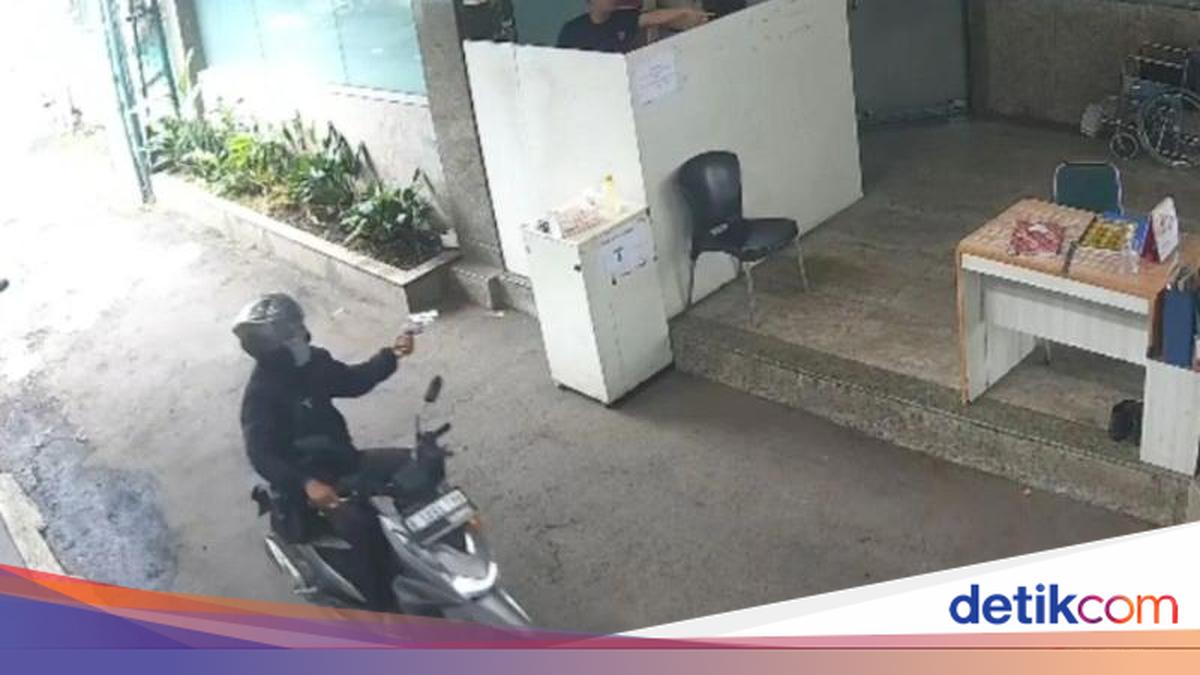 Maling Motor Todongkan Pistol di RS Duren Sawit Ditangkap