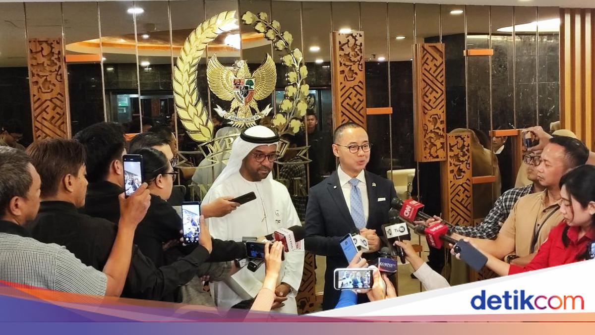 Trump Ancam Iran, Dubes UEA Sebut Selat Hormuz Tidak Terblokir