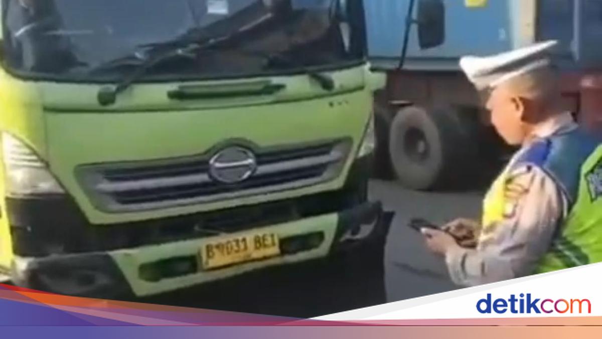Dakgar Handheld Polda Metro Jaya Jaring 60 Pelanggar, Imbau Tertib Berlalu Lintas
