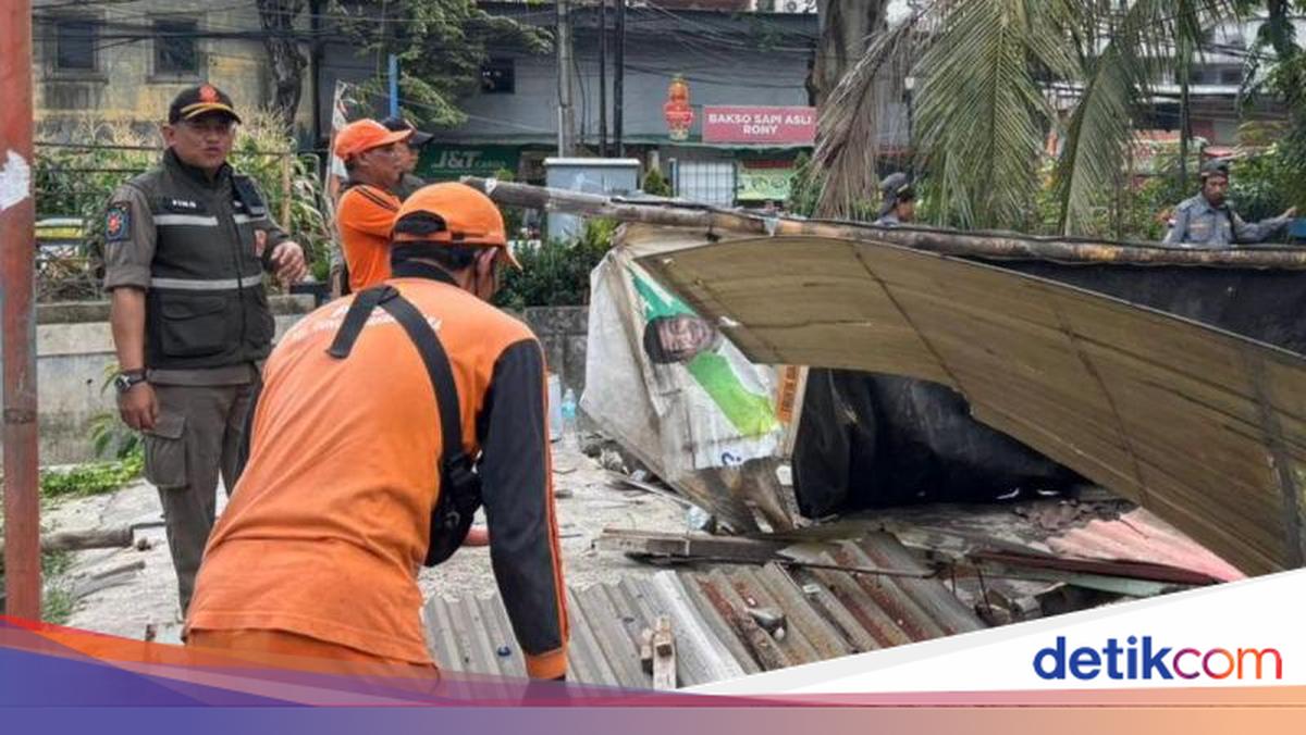 Jadi Tempat Jual Miras, 14 Bangunan Liar di Gunung Sahari Dibongkar Petugas