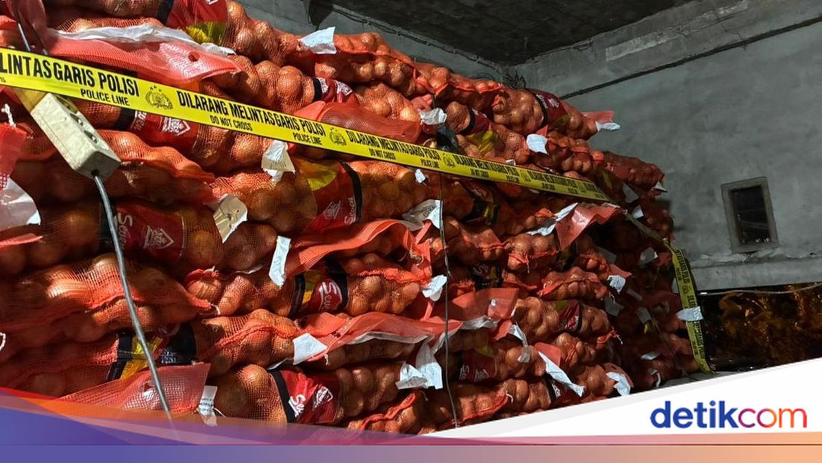 Berton-ton Bawang dan Cabai Impor Ilegal Dijegal Polri di Kalbar