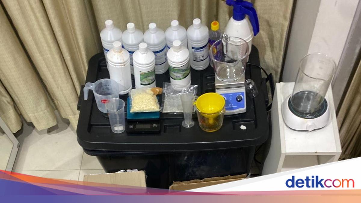 Polda Metro Bongkar Lab Narkoba di Jakpus, 5 Kg Tembakau Sintetis Disita