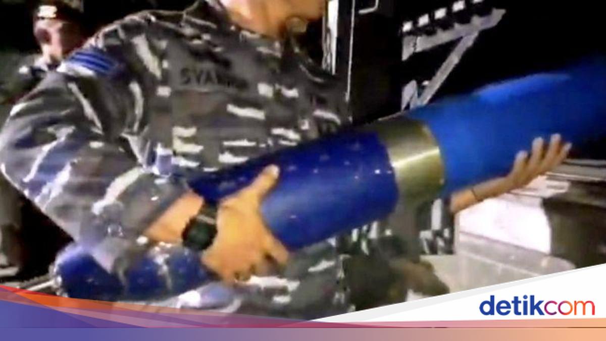 Benda Mirip Rudal Ditemukan Nelayan di Takalar Sulsel