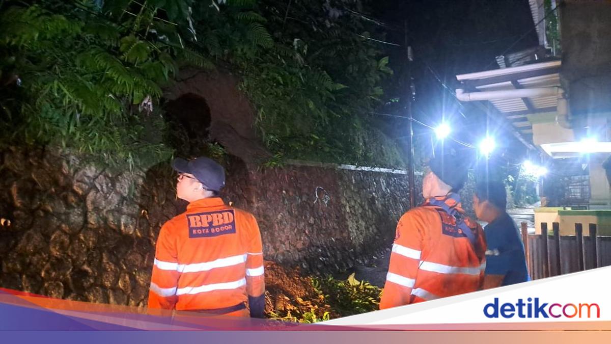 17 Titik di Bogor Diterjang Longsor dan Pohon Tumbang Akibat Hujan Deras