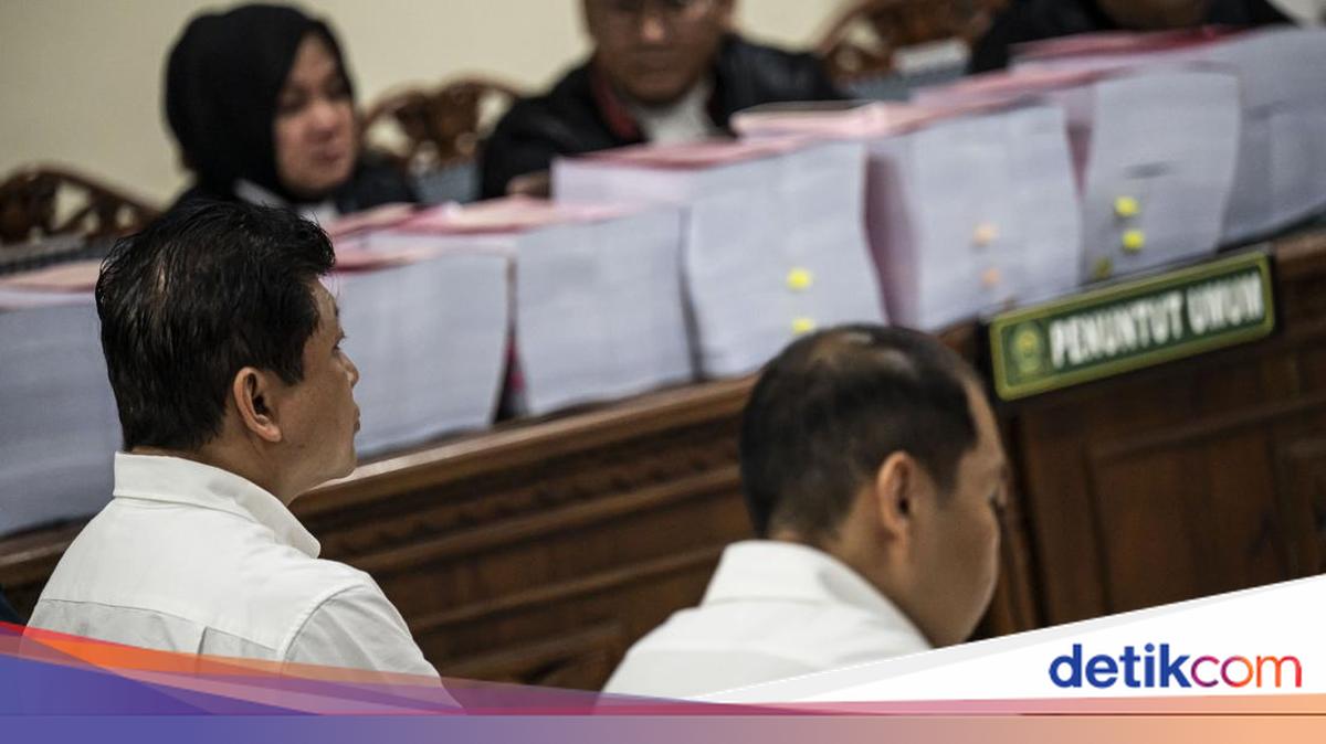 Potret Dua Bos Sritex Dituntut 16 Tahun Penjara di Kasus Kredit