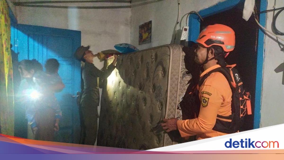 8 Rumah Warga di Rumpin Bogor Rusak Diterjang Angin Kencang