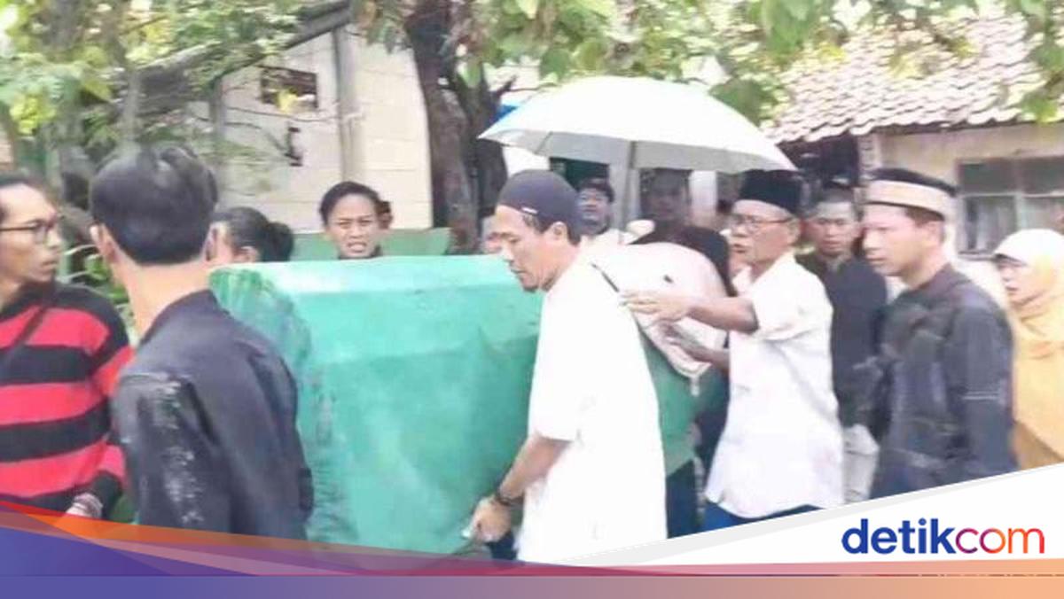 Sosok Nurlaela Guru SD Korban Meninggal Kecelakaan Kereta di Bekasi