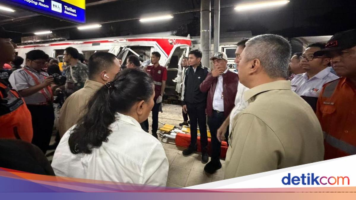 Menhub Sambangi Lokasi Kecelakaan Kereta di Bekasi, Serahkan Investigasi ke KNKT