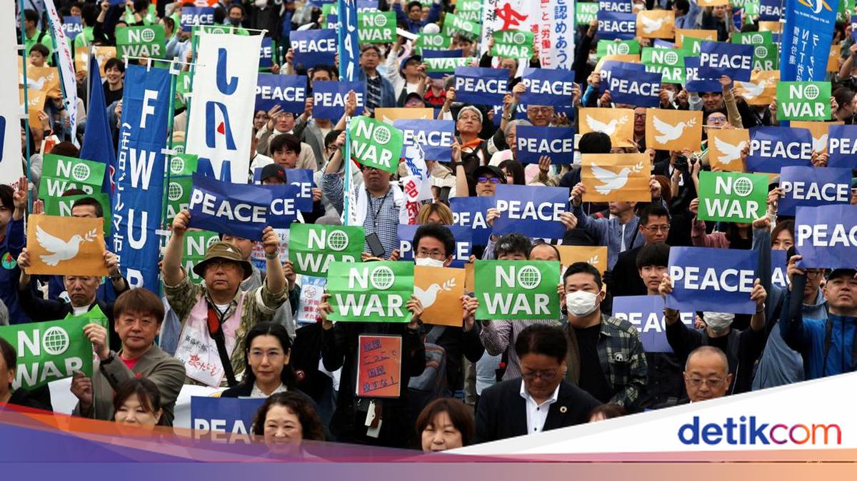 May Day Tokyo, Ribuan Buruh Tuntut Upah Naik
