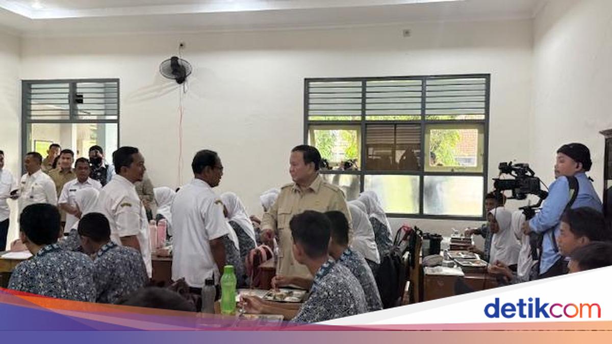 Prabowo Sambangi SMAN 1 Cilacap, Cek Pelaksanaan Revitalisasi Sekolah