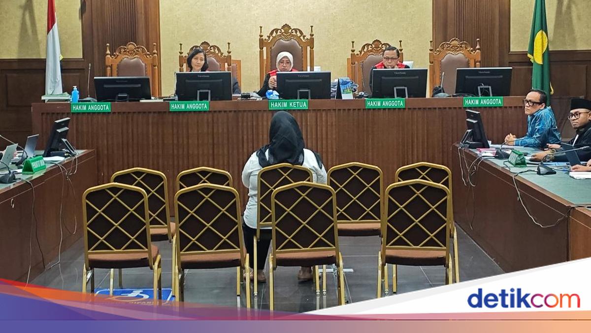 Protokoler Noel Nangis di Sidang: Saya Cuma Mau Bantu Bapak