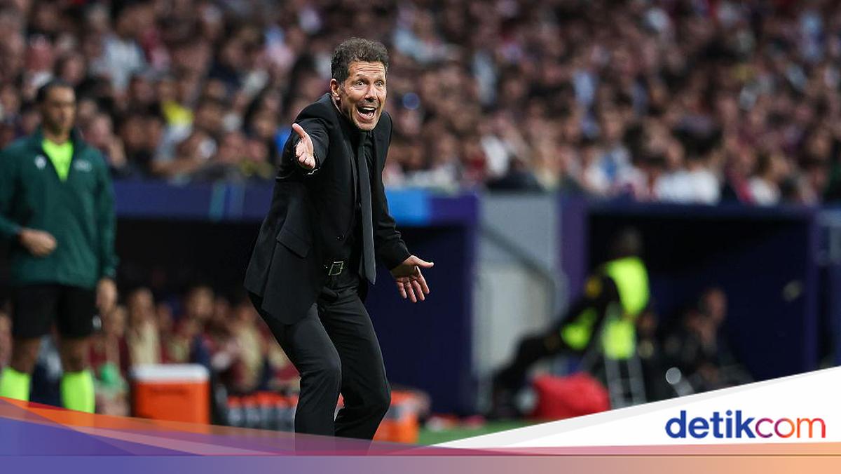 Injak Logo Atletico, Ben White Dilabrak Diego Simeone