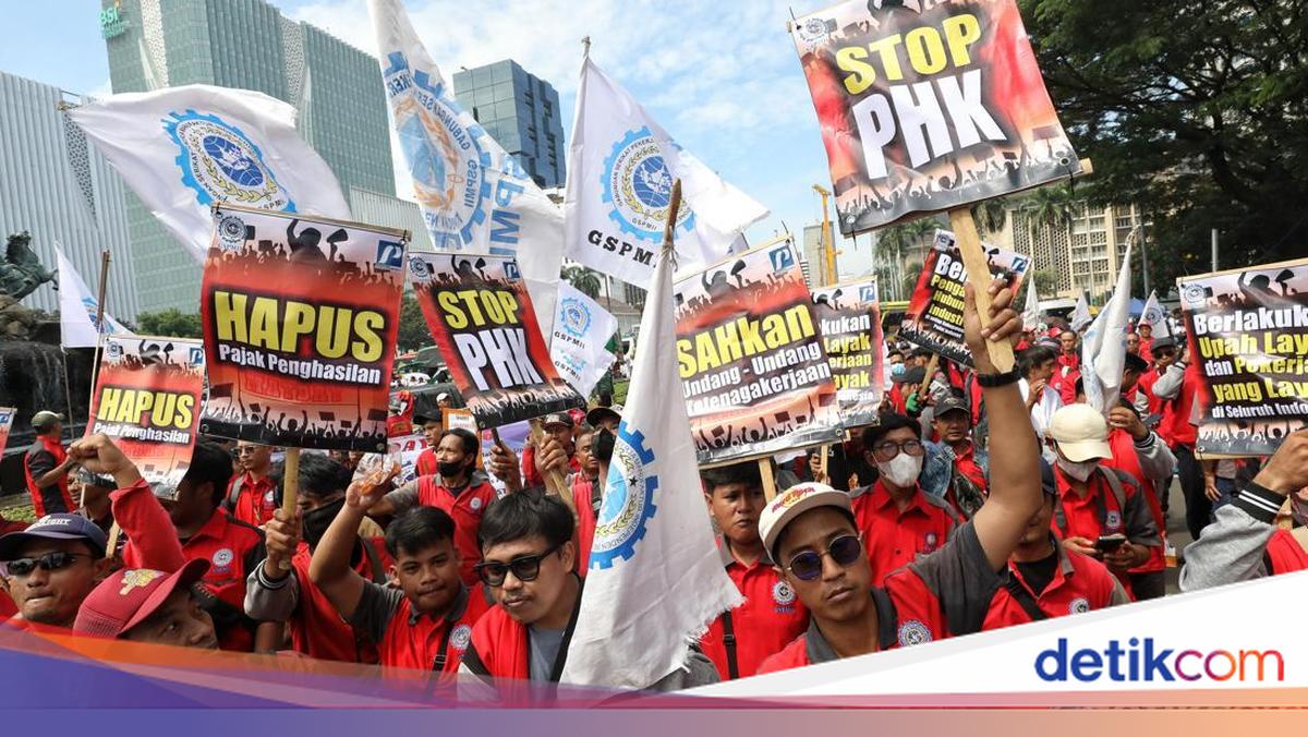 Menaker Akui Ancaman PHK Massal — Dua Pabrik Otomotif Pindah ke Vietnam