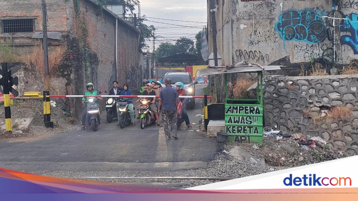 KAI Buka Suara soal Palang Pintu Sementara di Perlintasan Ampera Bekasi Timur