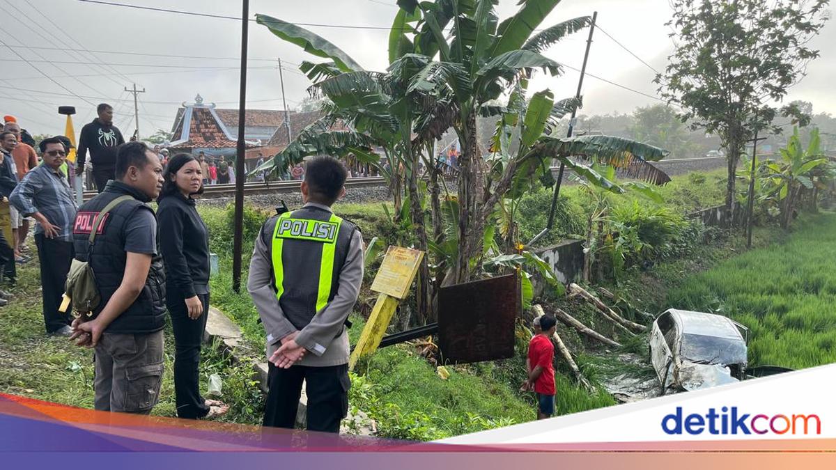 KA Argo Bromo Anggrek Tabrak Mobil di Grobogan, 4 Orang Tewas