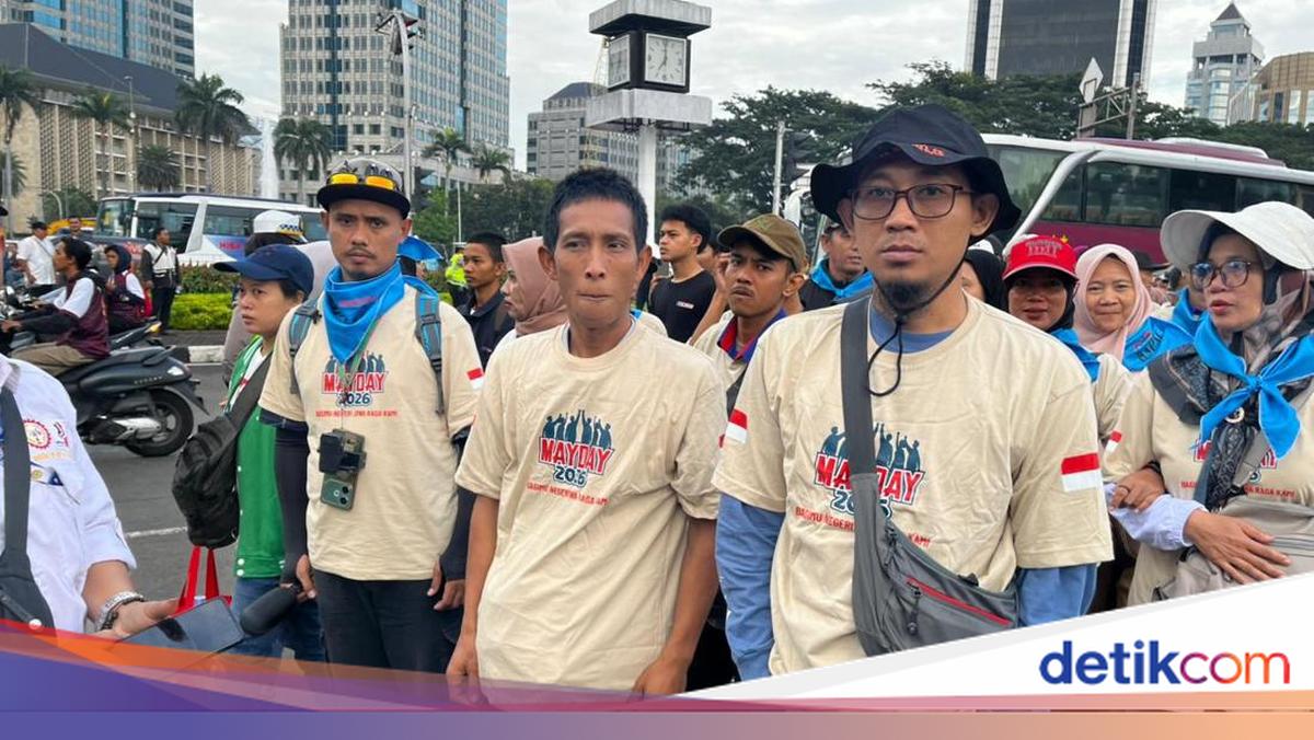 Ramaikan May Day di Monas, Massa Buruh Pakai Kaos yang Didesain Prabowo