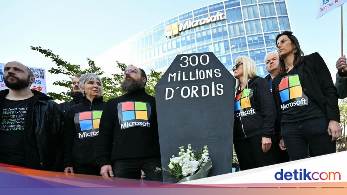 Upacara Pemakaman Windows 10 di Prancis, Dihadiri 'Pembenci' Windows 11