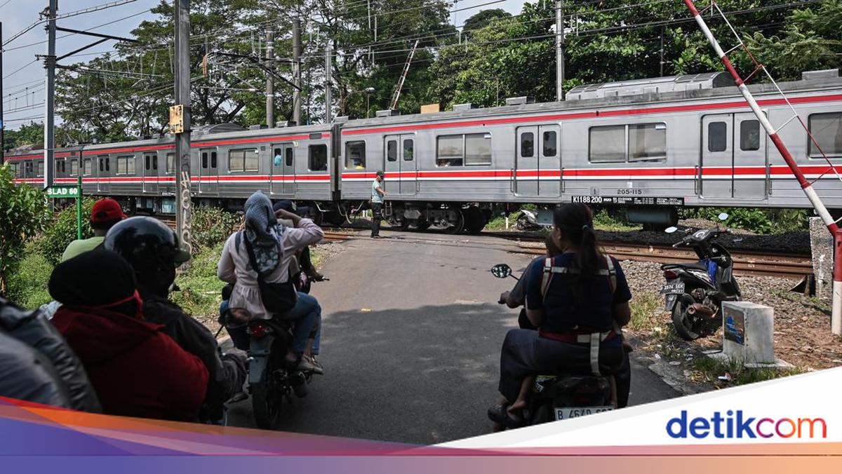 Menerobos Perlintasan Kereta: Sanksi Pidana 3 Bulan Penjara atau Denda Rp750.000