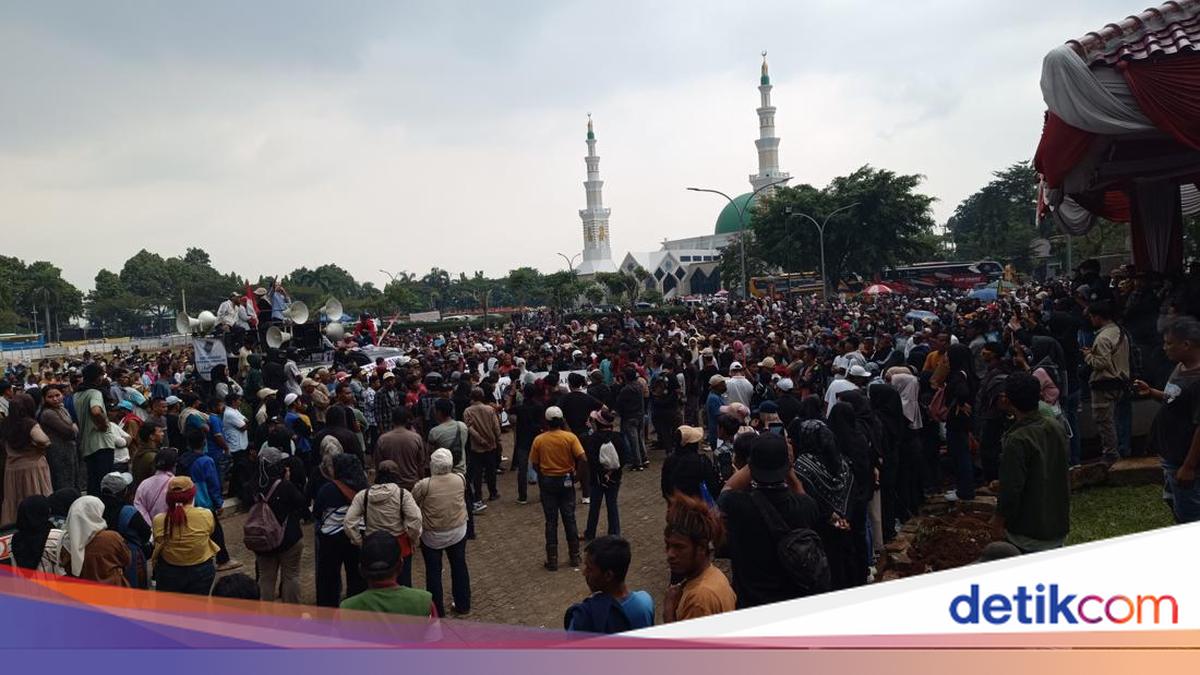 Bupati Bogor Temui Pendemo, Janji Minta Pemprov Buka Lagi Tambang Berizin