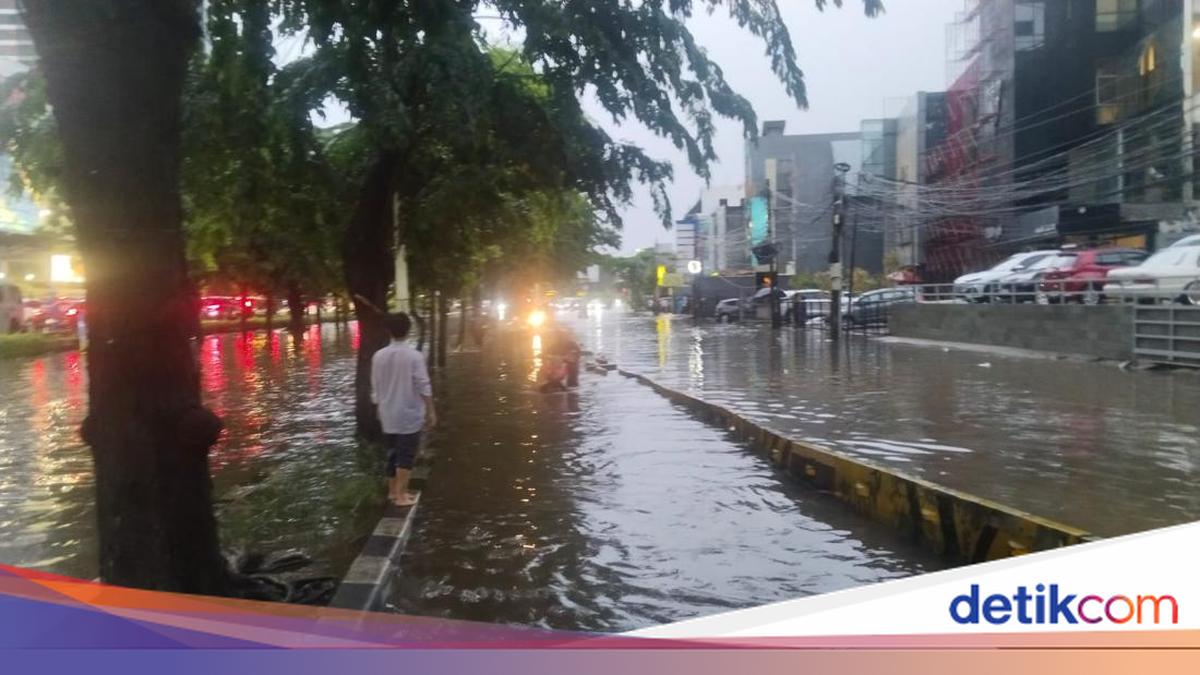 Daftar Rute Transjakarta Dialihkan Imbas Banjir di Sejumlah Titik