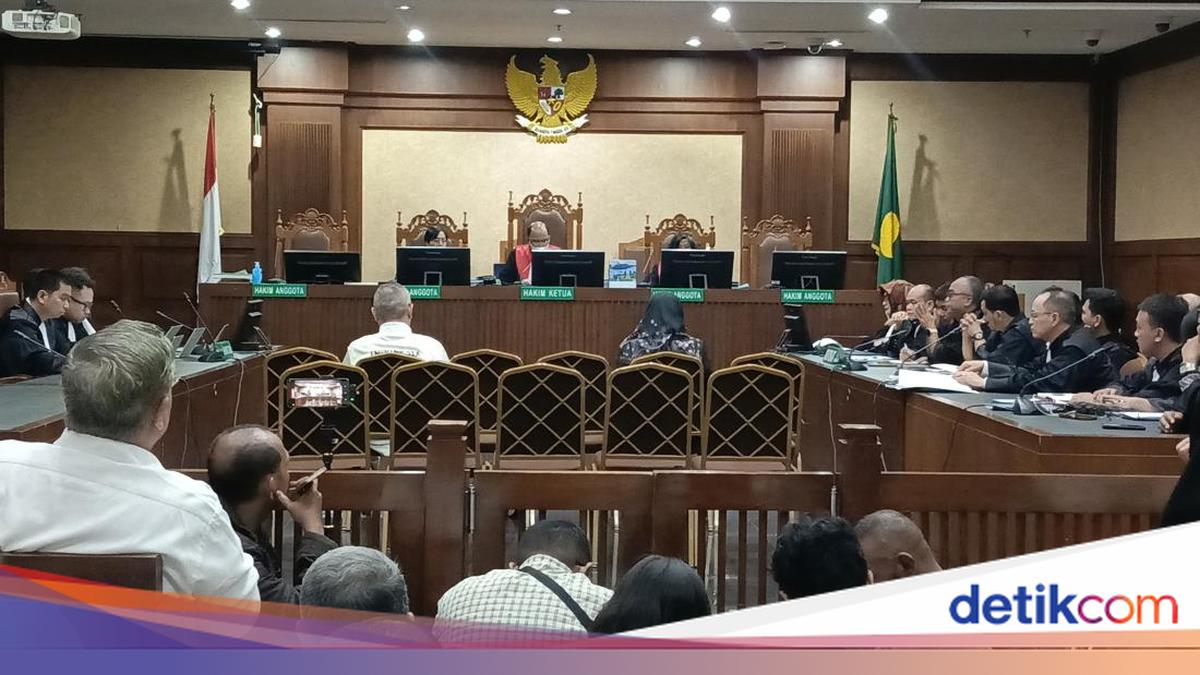 Hakim Larang Sidang Vonis Kasus Korupsi LNG Disiarkan Live