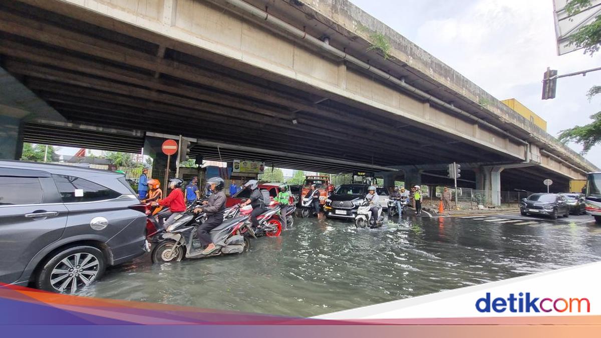 Walkot Jakbar: Banjir di Puri Kembangan Akibat Luapan Kali Angke