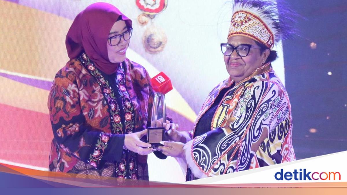 Raih Penghargaan, Wamendagri Ribka Haluk Serukan Peran Aktif Perempuan RI