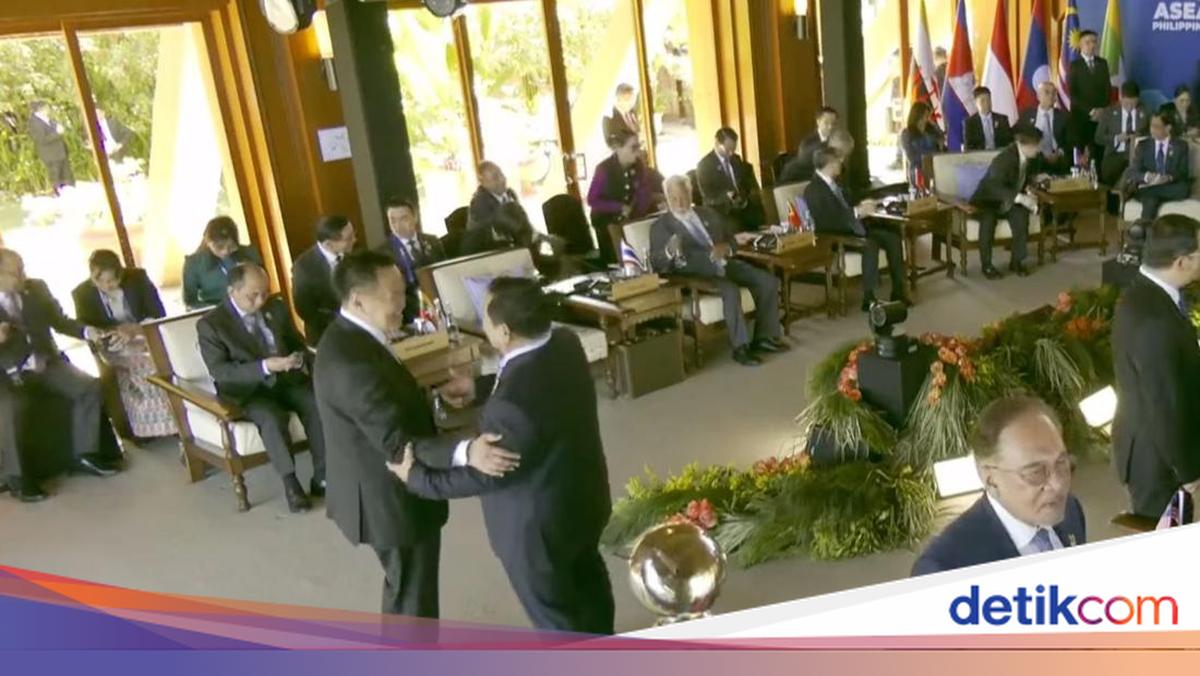 Momen Akrab Prabowo dengan PM Thailand Saat Retreat KTT ASEAN di Filipina