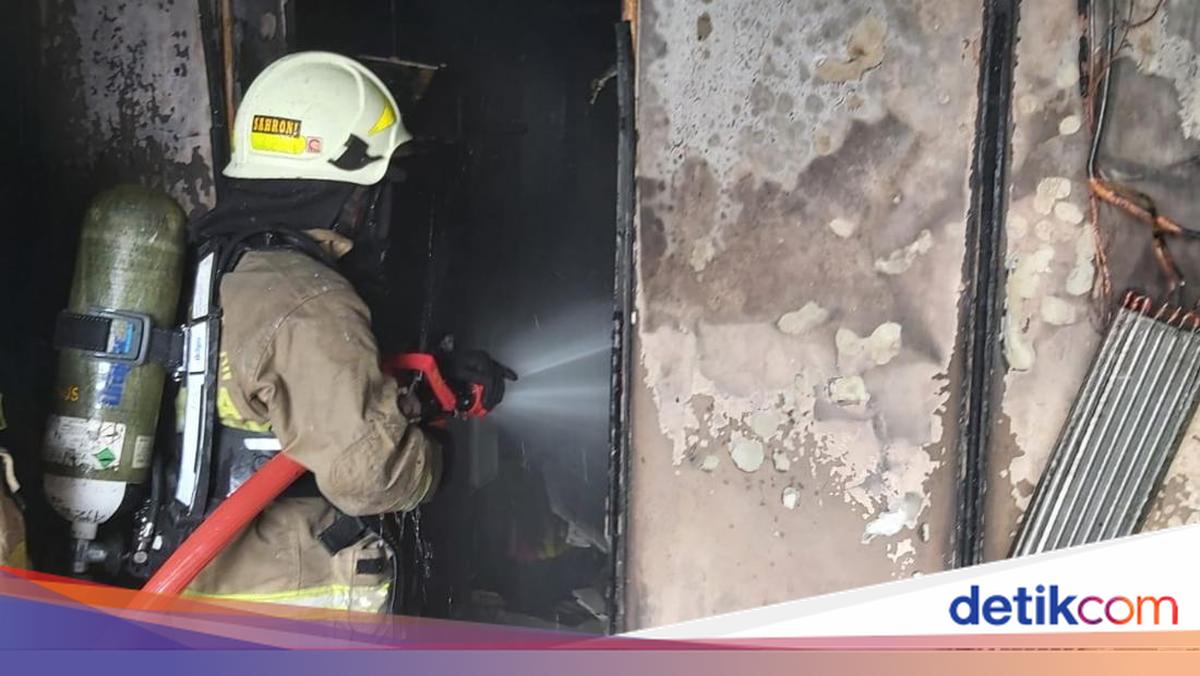 Dugaan Penyebab Kebakaran Rumah di Tanjung Barat Jaksel Tewaskan 1 Orang