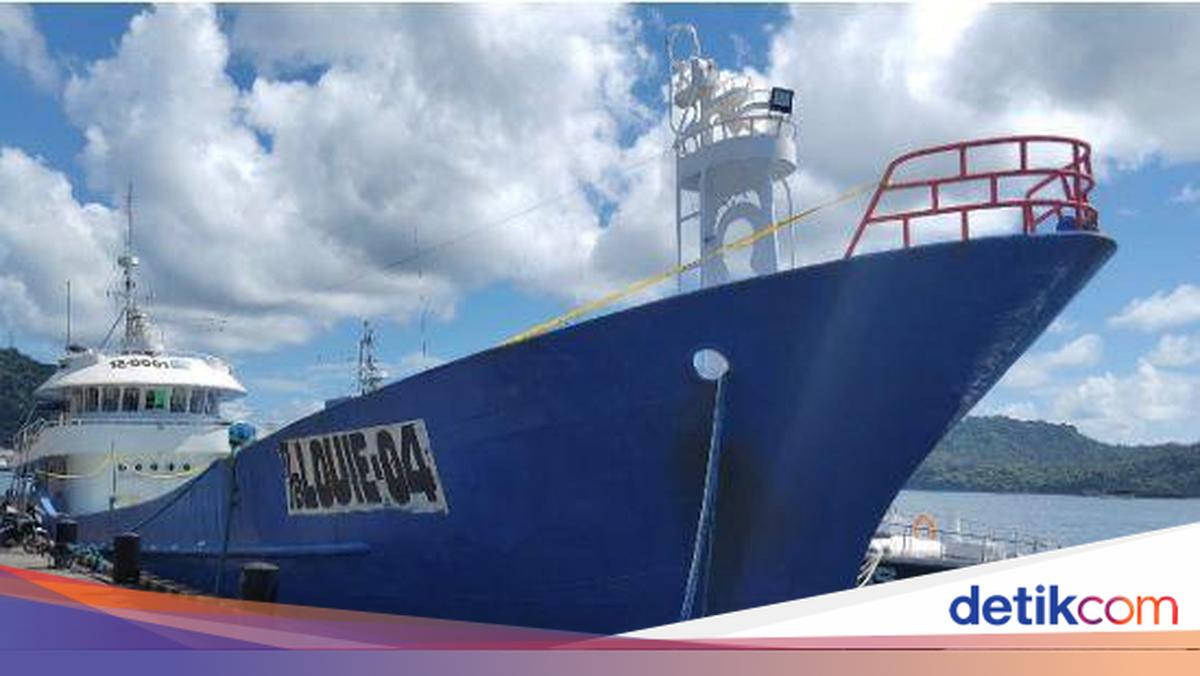 Pemerintah Bagikan 3 Kapal Maling Ikan ke Nelayan