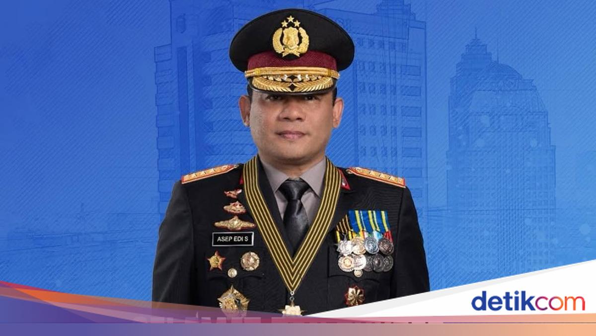 Kapolda Metro Asep Edi Suheri Kini Naik Pangkat Bintang 3
