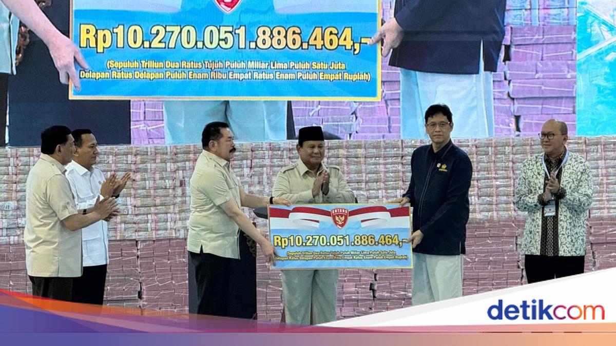 Disaksikan Prabowo, Jaksa Agung Serahkan Duit Rp 10,2 T Kasus Hutan ke Menkeu