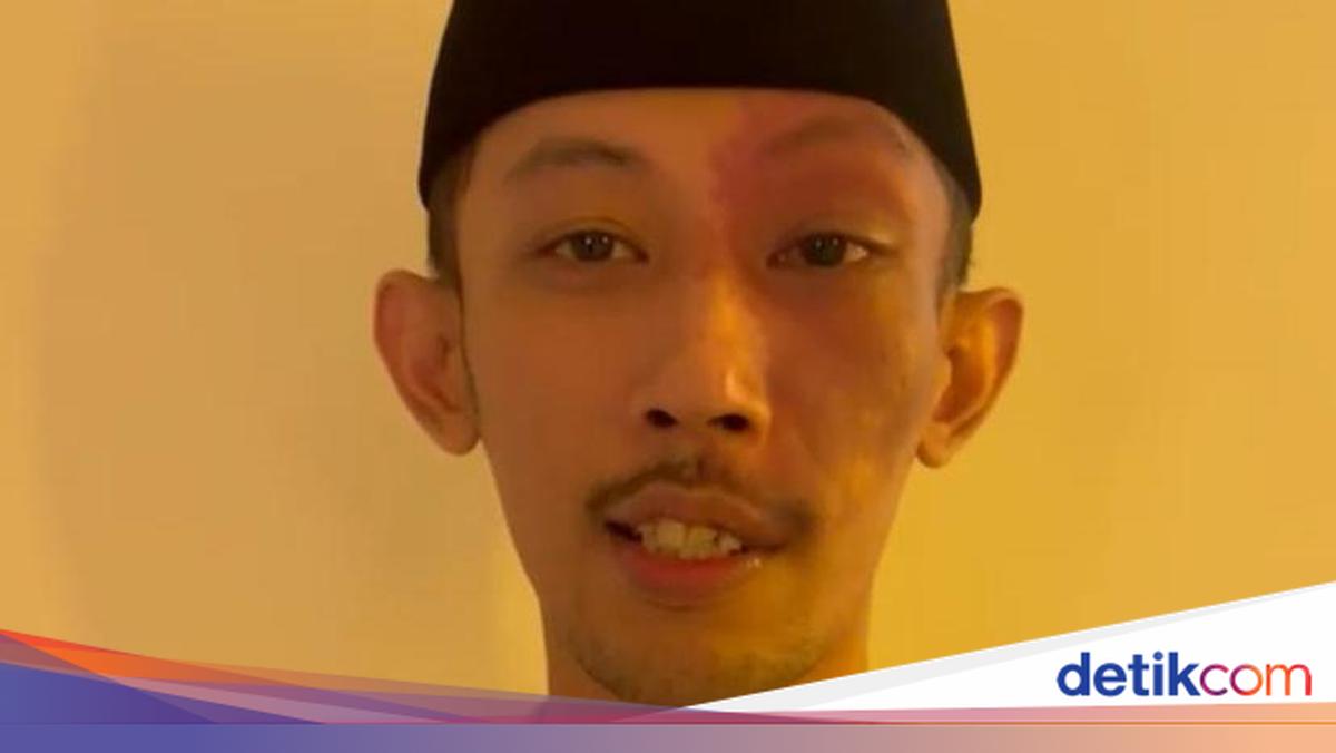 Anggota DPRD Jember Minta Maaf Usai Main Game Sambil Merokok saat Rapat