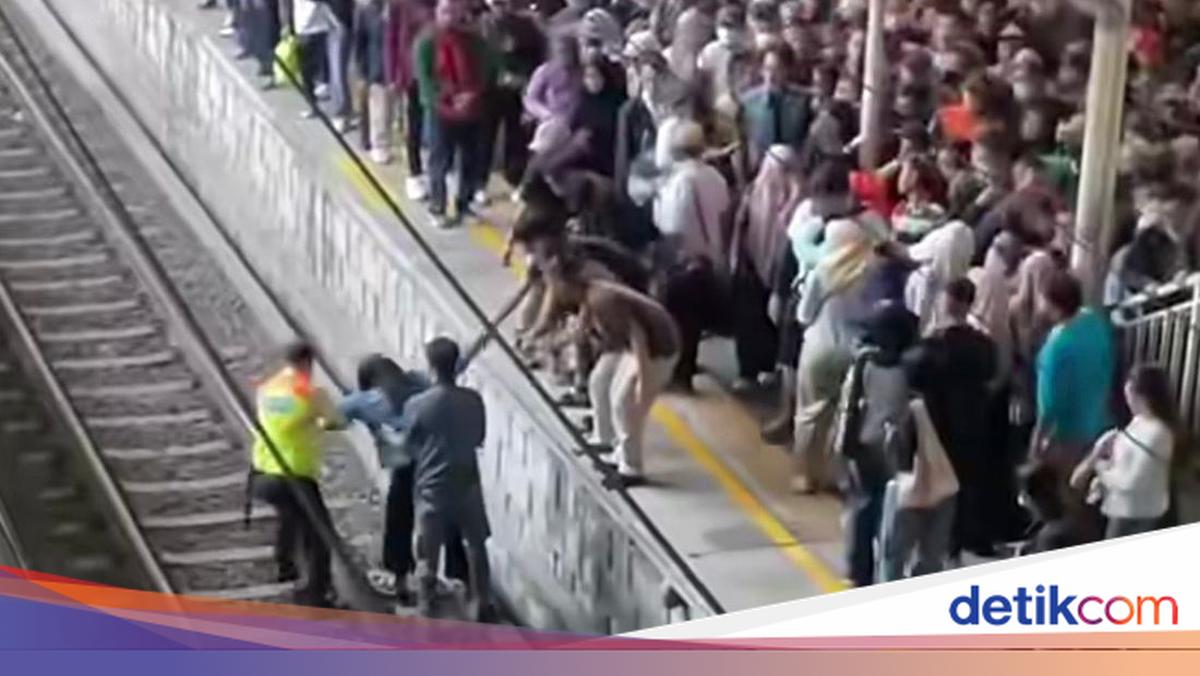 Viral Penumpang Wanita Terjatuh ke Rel dari Peron di Stasiun Manggarai