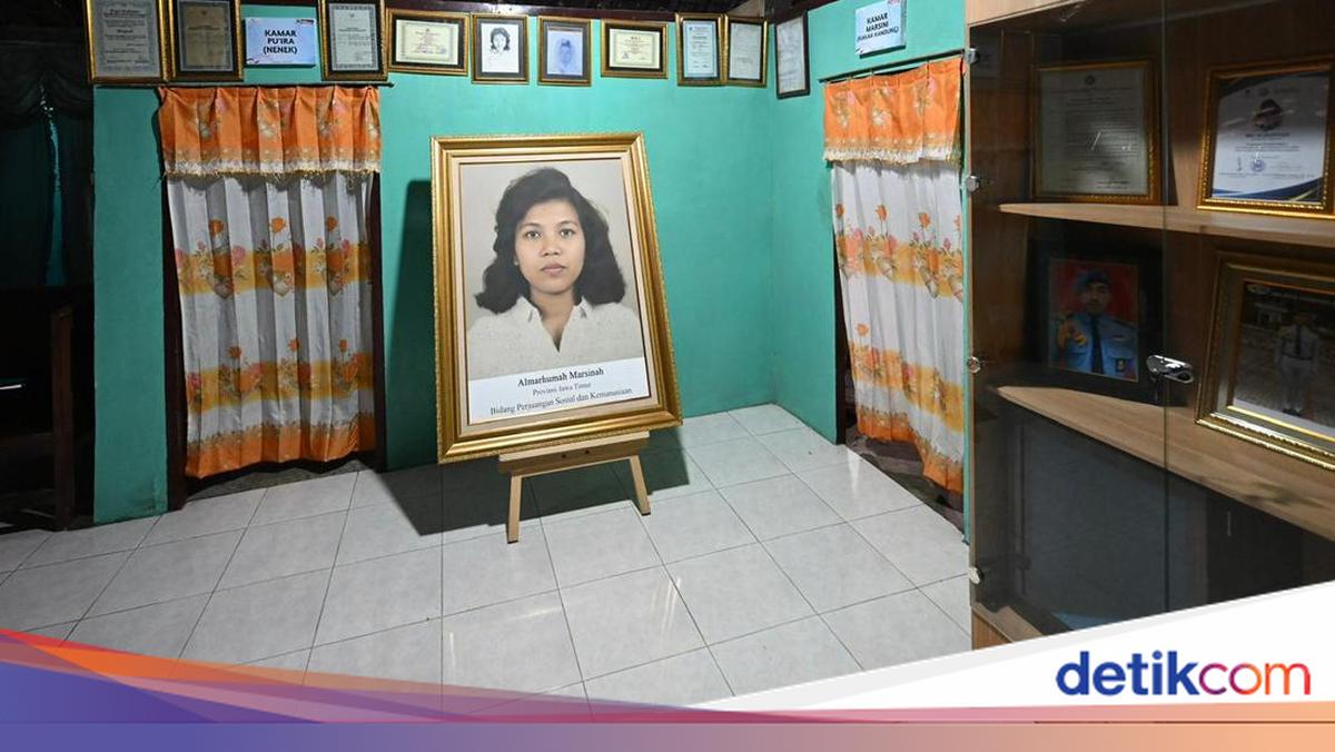 Momen Prabowo Lihat Rumah Masa Kecil dan Museum Marsinah di Nganjuk