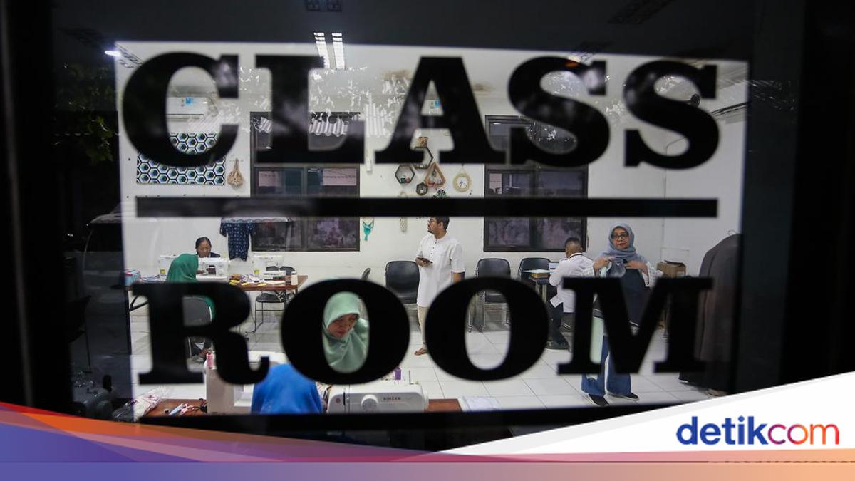 Dari Jarum dan Kain, Warga Jaktim Dilatih Bangun Usaha Mandiri