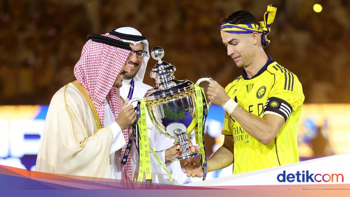 Koleksi Ronaldo: 8 Trofi Liga dari 4 Negara