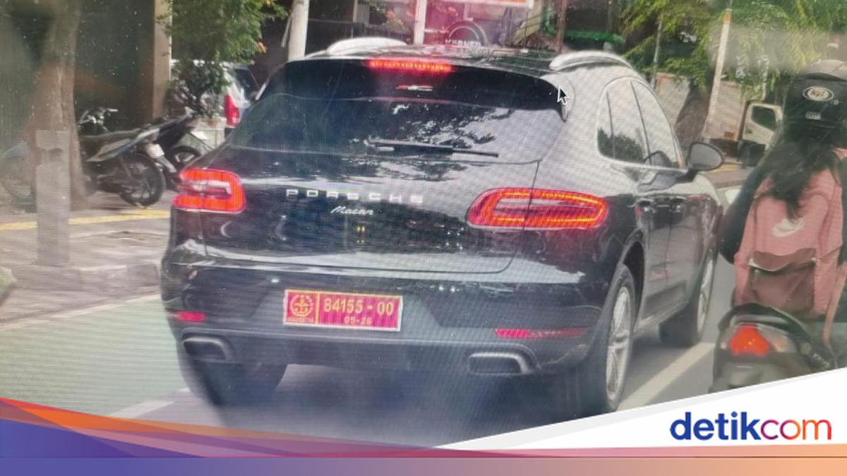 Viral Porsche Macan Pakai Pelat Dinas TNI, Ini Kata Kapuspen