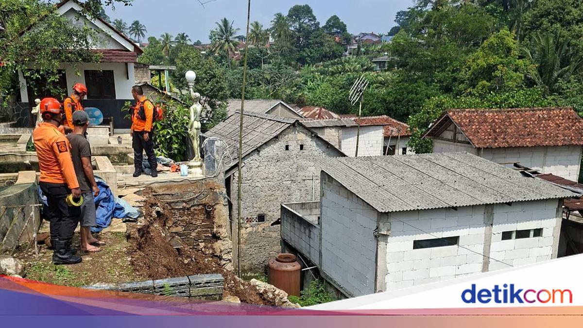 Diguyur Hujan Deras, Tebing Penahan Tanah di Cimande Bogor Longsor