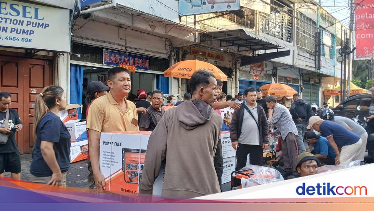 Pemadaman Listrik Berjam-jam, Toko Mesin Genset di Medan Diserbu Warga