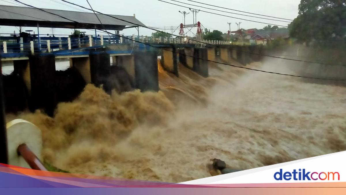 Puncak Bogor Hujan Deras, Bendung Katulampa Siaga 3