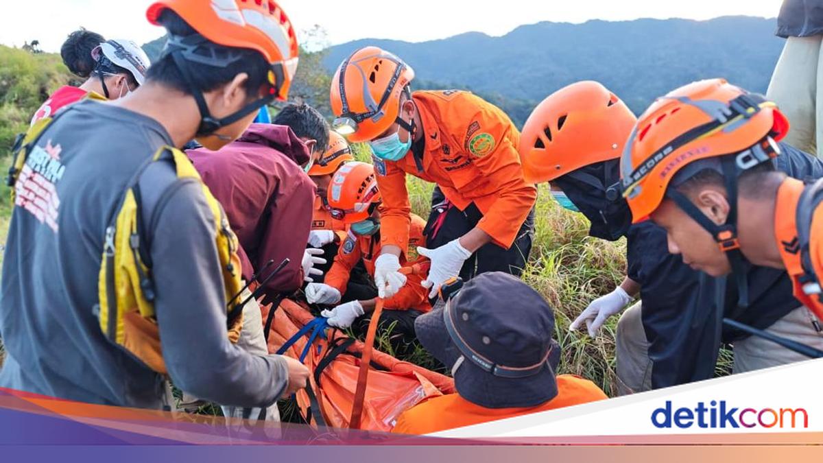 5 Pendaki Tersambar Petir di Puncak Gunung Monrolo, 1 Orang Tewas