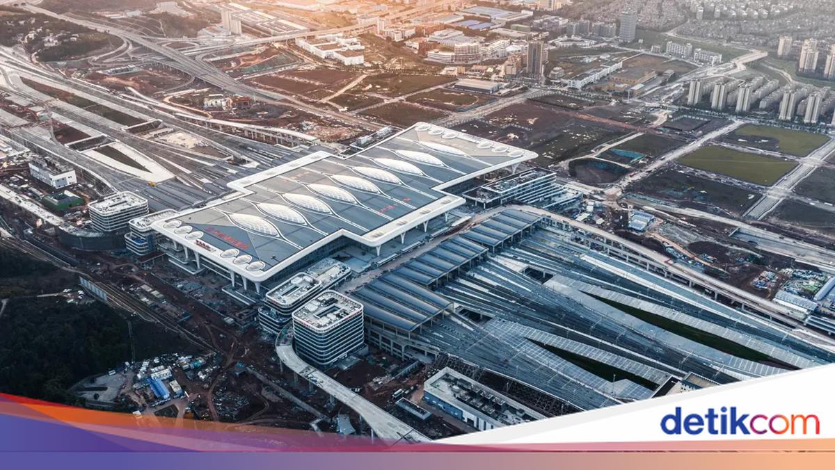 China Punya Stasiun Kereta Terbesar di Dunia, Setara 170 Lapangan Bola