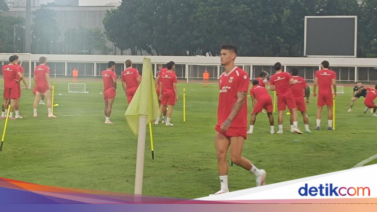Indonesian Footballer Overcomes Adversity: Mees Hilgers Shares Inspirational Story