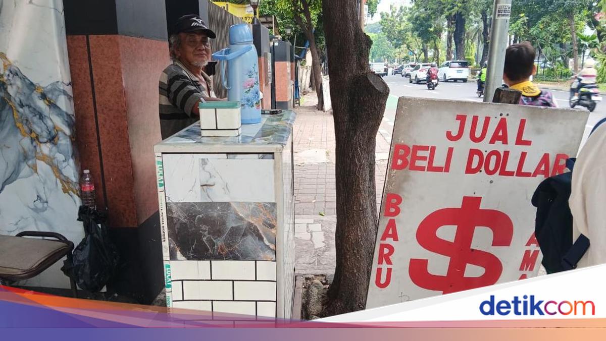 Dolar Rusak Ditukar di Trotoar Kwitang — Premium Spread Rp1.000