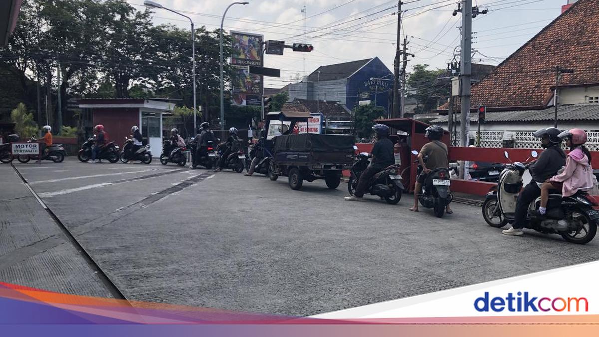 Beragam Respons Warga Jogja Hadapi Naiknya Harga Pertamax