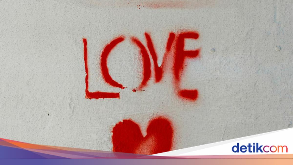 Benarkah Dilarang Berhubungan Suami Istri pada Malam 1 Suro? Begini Hukumnya!